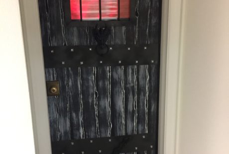 Complete 2016 Halloween door with treasure